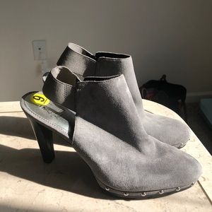 Franco Sarto Grey leather/suede pumps